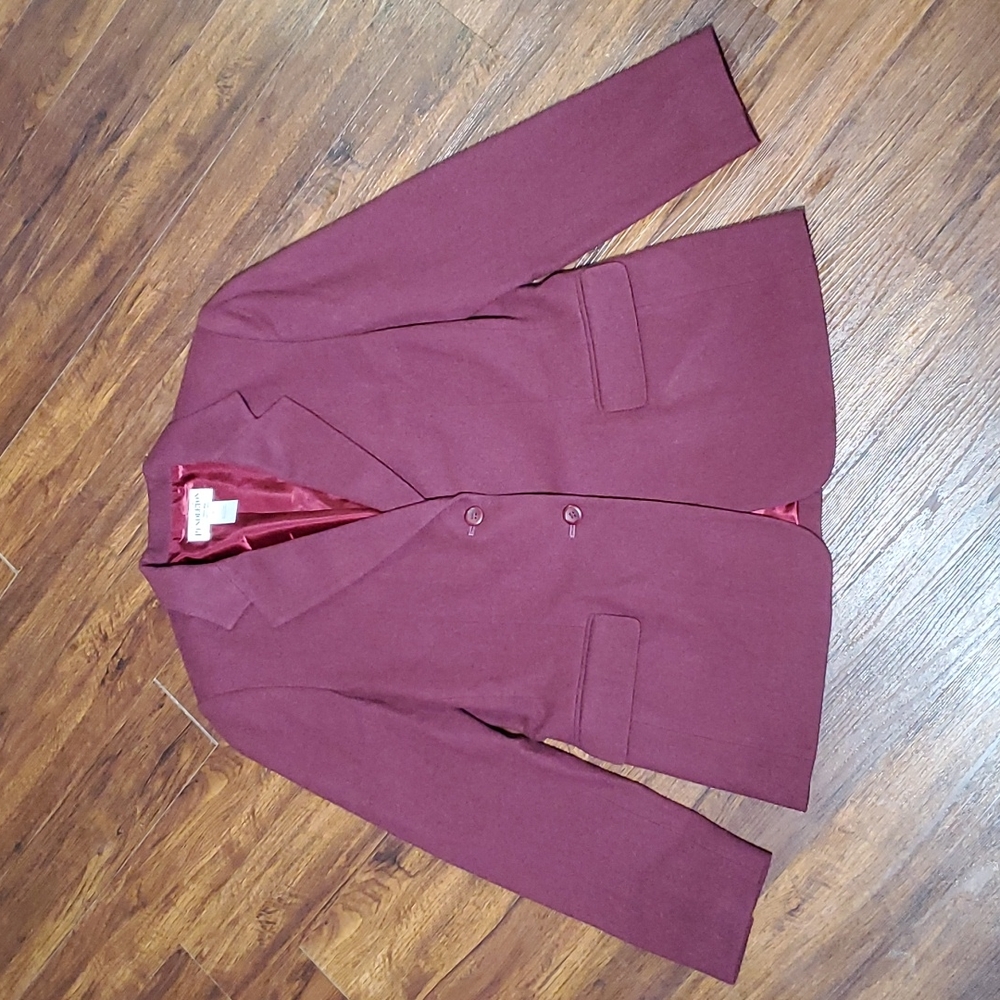 Womens Pendleton 100% Virgin Wool Burgundy Blazer with Should Pads Size 6